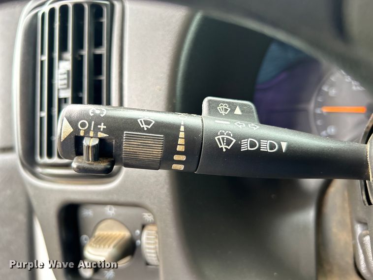 image for item EG1506 2007 Chevrolet  C6500 dump truck