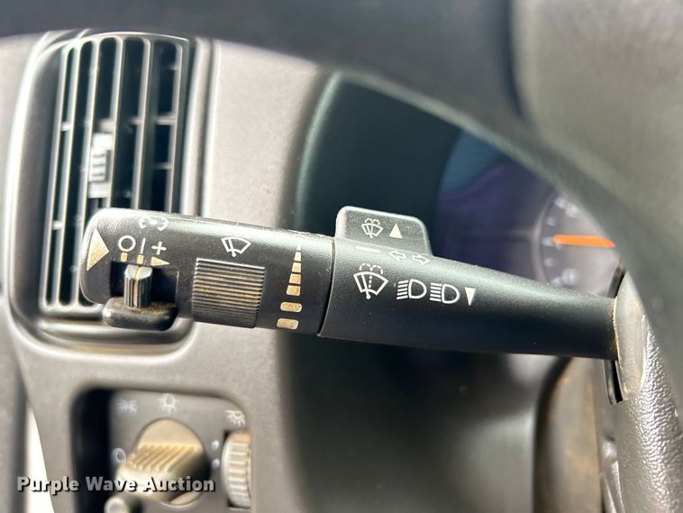 image for item EG1506 2007 Chevrolet  C6500 dump truck