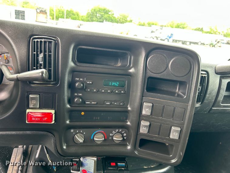 image for item EG1506 2007 Chevrolet  C6500 dump truck