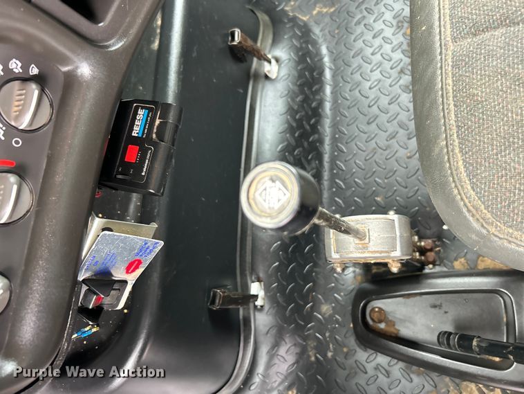 image for item EG1506 2007 Chevrolet  C6500 dump truck