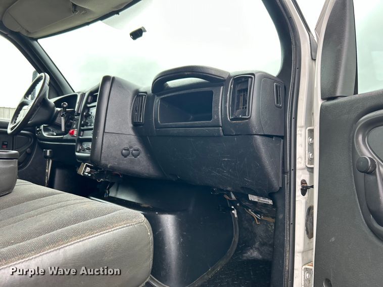 image for item EG1506 2007 Chevrolet  C6500 dump truck