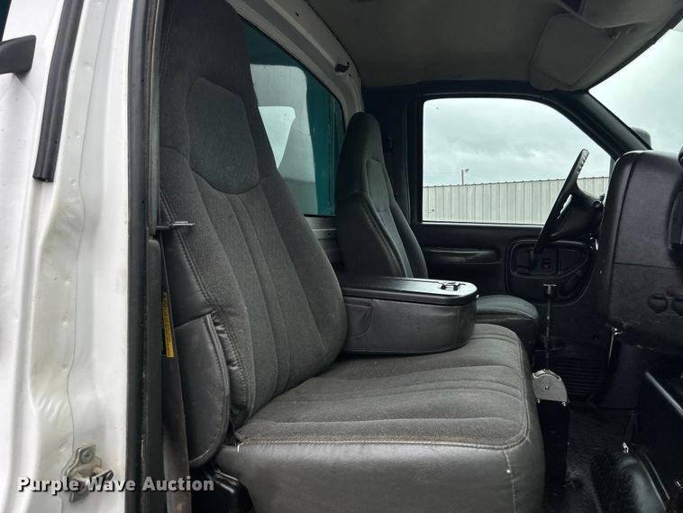 image for item EG1506 2007 Chevrolet  C6500 dump truck