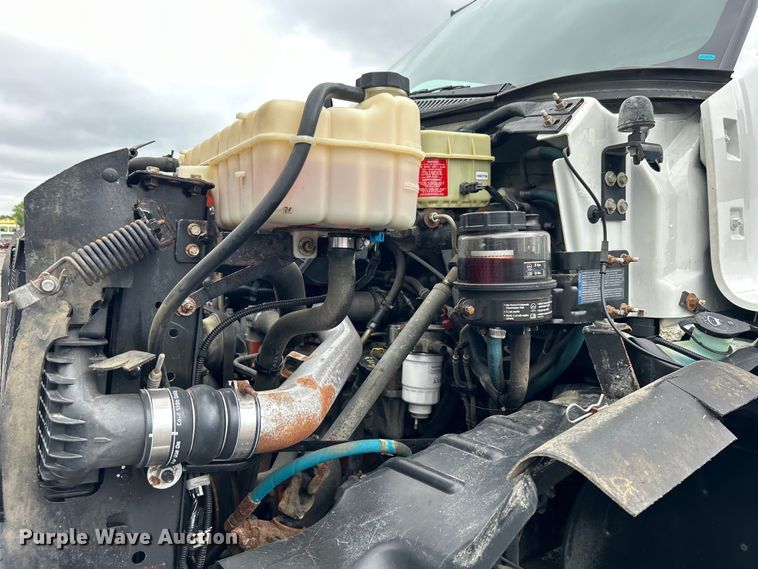 image for item EG1506 2007 Chevrolet  C6500 dump truck