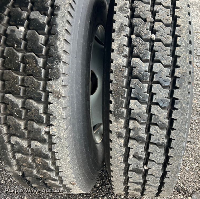 image for item EG1506 2007 Chevrolet  C6500 dump truck