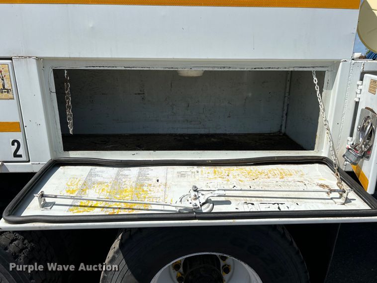 image for item EG1573 2012 Freightliner  Business Class M2 utility / service truck