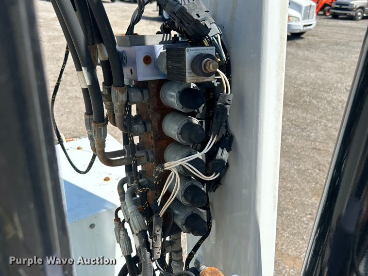 image for item EG1573 2012 Freightliner  Business Class M2 utility / service truck