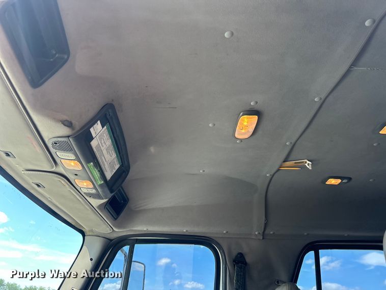 image for item EG1573 2012 Freightliner  Business Class M2 utility / service truck