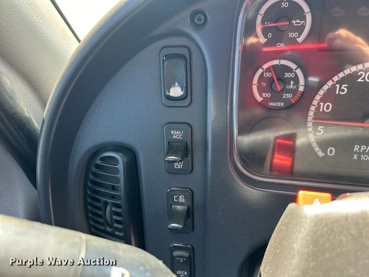 image for item EG1573 2012 Freightliner  Business Class M2 utility / service truck