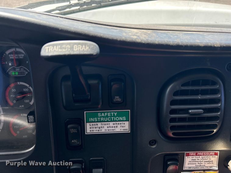 image for item EG1573 2012 Freightliner  Business Class M2 utility / service truck