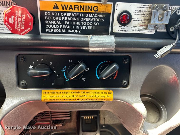 image for item EG1573 2012 Freightliner  Business Class M2 utility / service truck