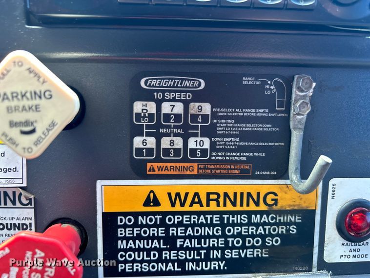 image for item EG1573 2012 Freightliner  Business Class M2 utility / service truck