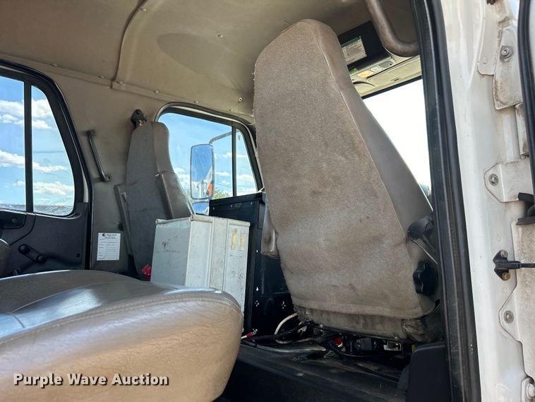 image for item EG1573 2012 Freightliner  Business Class M2 utility / service truck