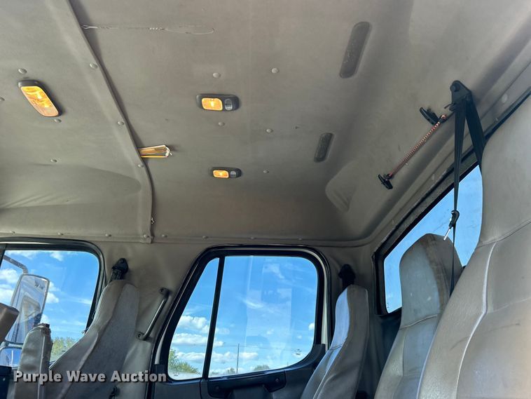 image for item EG1573 2012 Freightliner  Business Class M2 utility / service truck