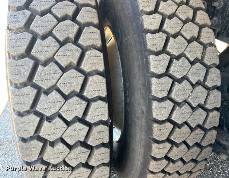 image for item EG1573 2012 Freightliner  Business Class M2 utility / service truck