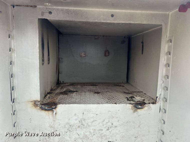 image for item EG1597 2004 Ford F650 Super Duty utility / service truck