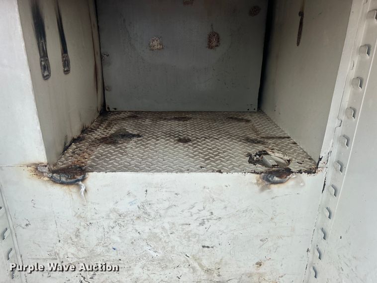 image for item EG1597 2004 Ford F650 Super Duty utility / service truck