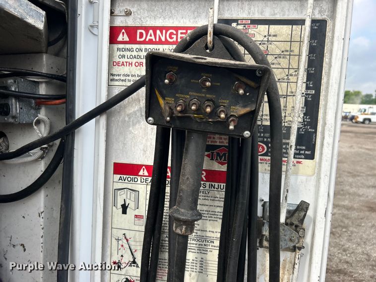 image for item EG1597 2004 Ford F650 Super Duty utility / service truck