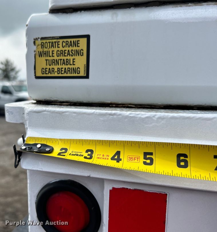 image for item EG1597 2004 Ford F650 Super Duty utility / service truck