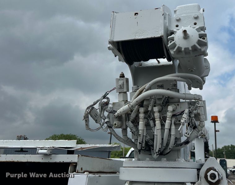 image for item EG1597 2004 Ford F650 Super Duty utility / service truck