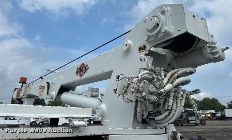 image for item EG1597 2004 Ford F650 Super Duty utility / service truck