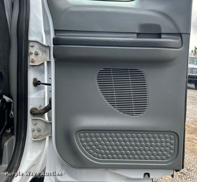 image for item EG1597 2004 Ford F650 Super Duty utility / service truck