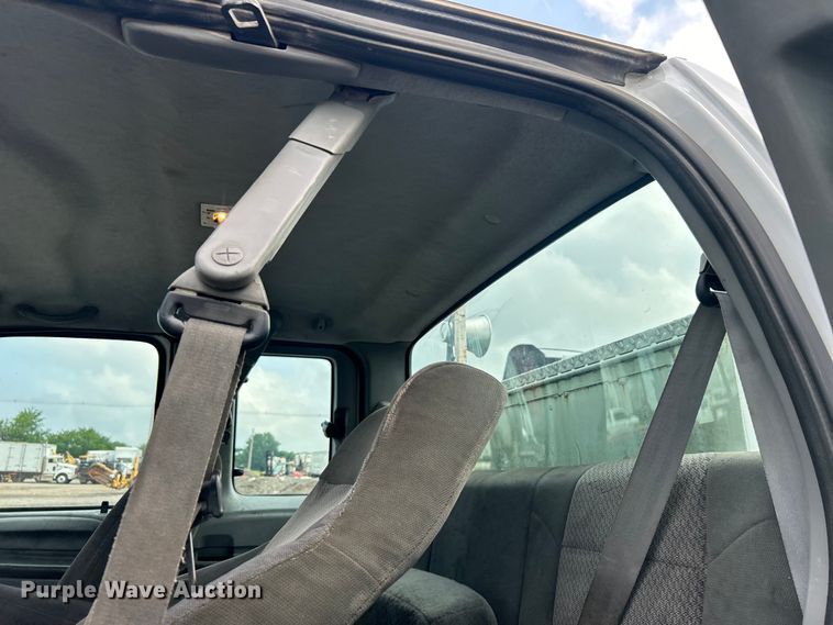 image for item EG1597 2004 Ford F650 Super Duty utility / service truck