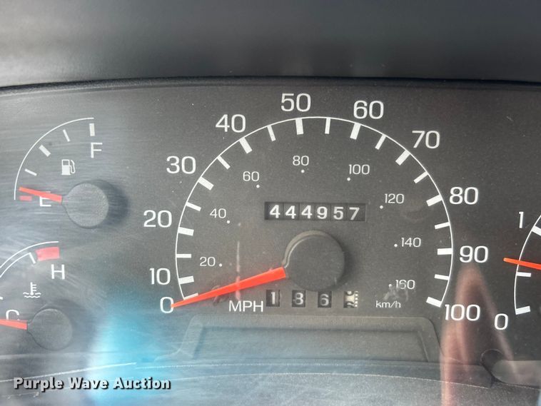 image for item EG1597 2004 Ford F650 Super Duty utility / service truck