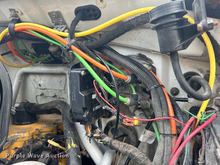 image for item EG1597 2004 Ford F650 Super Duty utility / service truck