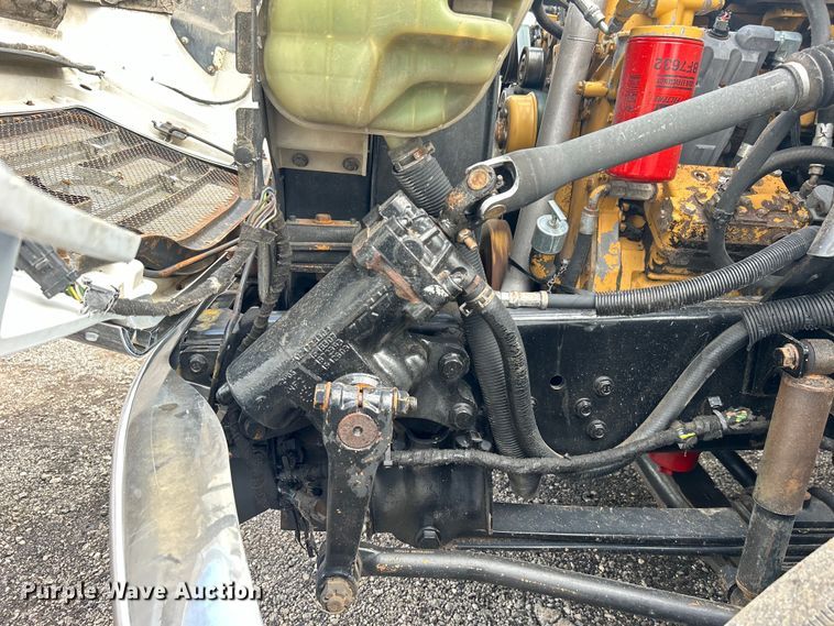 image for item EG1597 2004 Ford F650 Super Duty utility / service truck