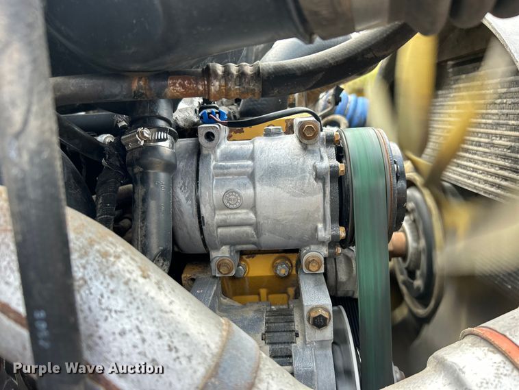 image for item EG1597 2004 Ford F650 Super Duty utility / service truck