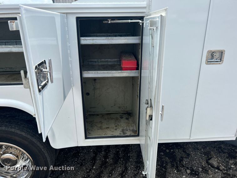 image for item EG1603 2012 Ford F450 Super Duty SuperCab utility / service truck