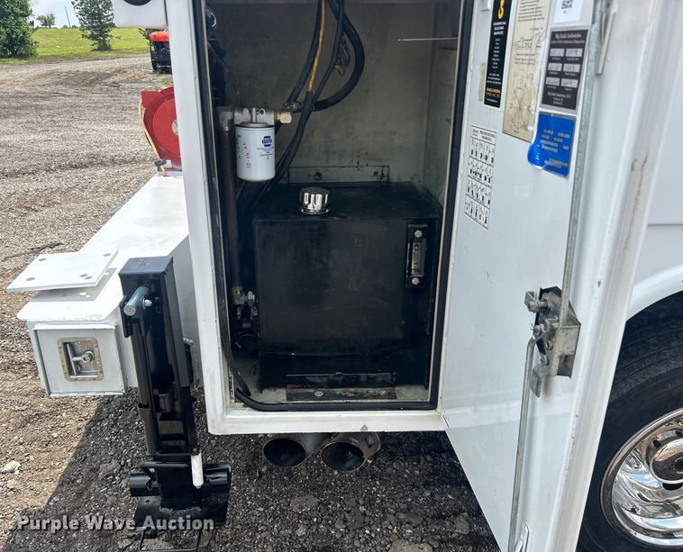 image for item EG1603 2012 Ford F450 Super Duty SuperCab utility / service truck