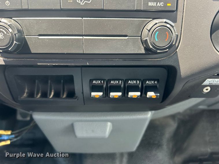 image for item EG1603 2012 Ford F450 Super Duty SuperCab utility / service truck