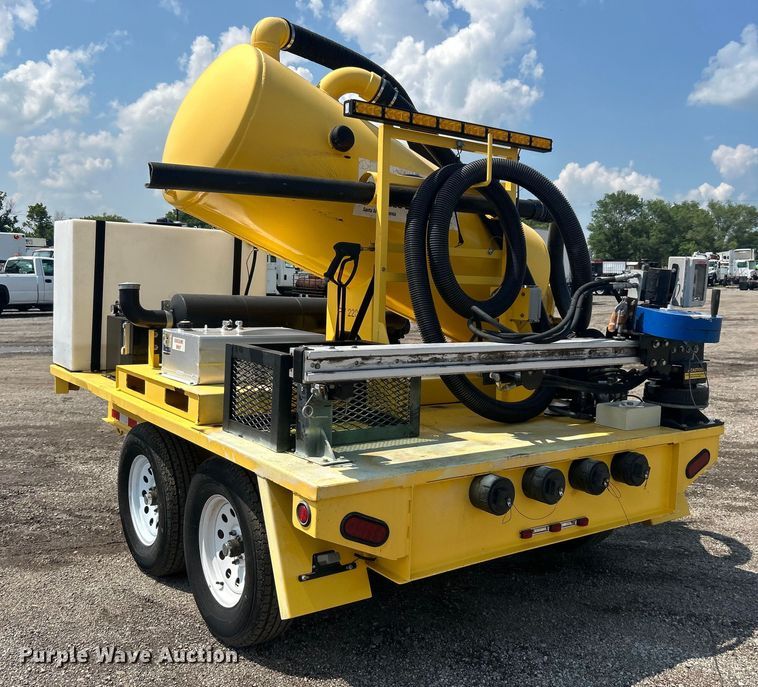 image for item EG1604 2015 Pacific Tek PV220 vacuum excavator