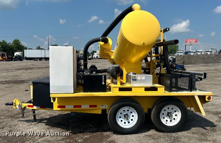 image for item EG1604 2015 Pacific Tek PV220 vacuum excavator