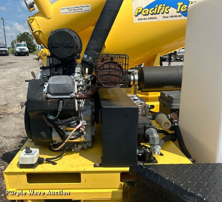 image for item EG1604 2015 Pacific Tek PV220 vacuum excavator