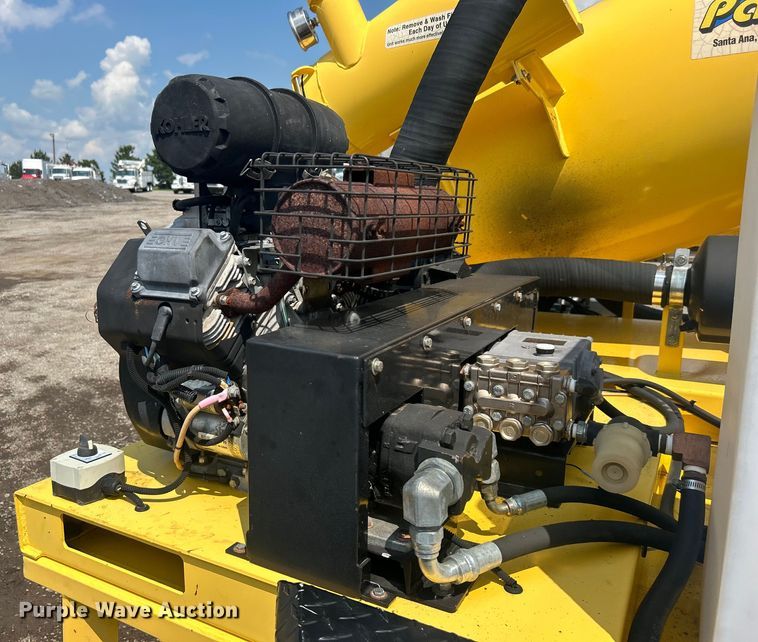 image for item EG1604 2015 Pacific Tek PV220 vacuum excavator