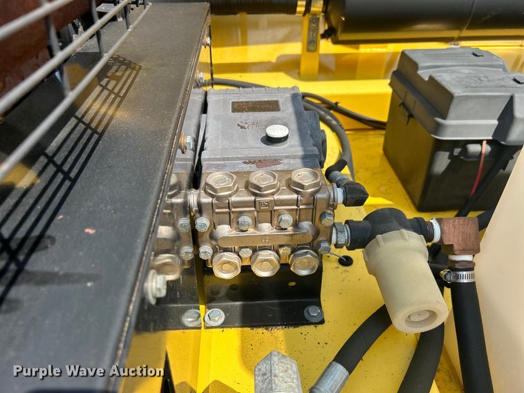 image for item EG1604 2015 Pacific Tek PV220 vacuum excavator