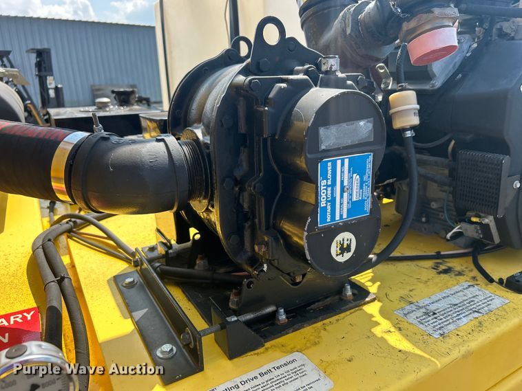 image for item EG1604 2015 Pacific Tek PV220 vacuum excavator