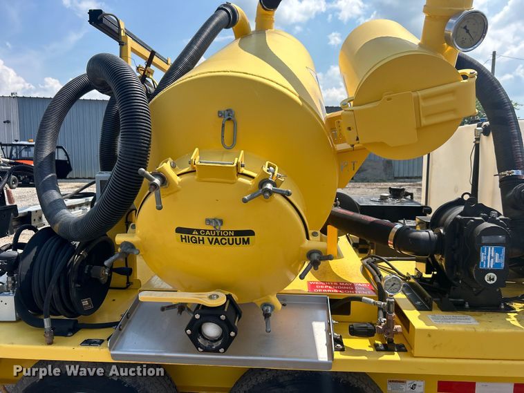 image for item EG1604 2015 Pacific Tek PV220 vacuum excavator