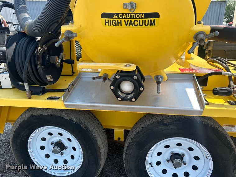 image for item EG1604 2015 Pacific Tek PV220 vacuum excavator