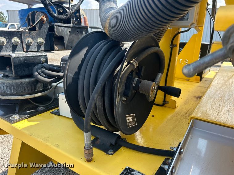 image for item EG1604 2015 Pacific Tek PV220 vacuum excavator