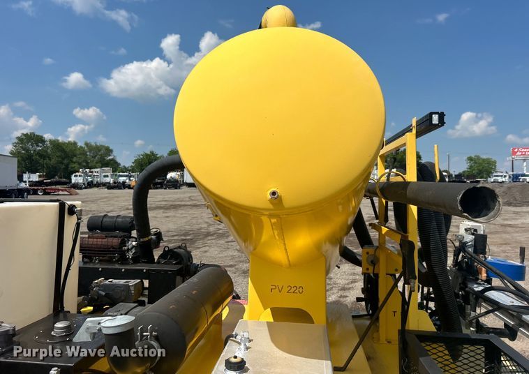 image for item EG1604 2015 Pacific Tek PV220 vacuum excavator