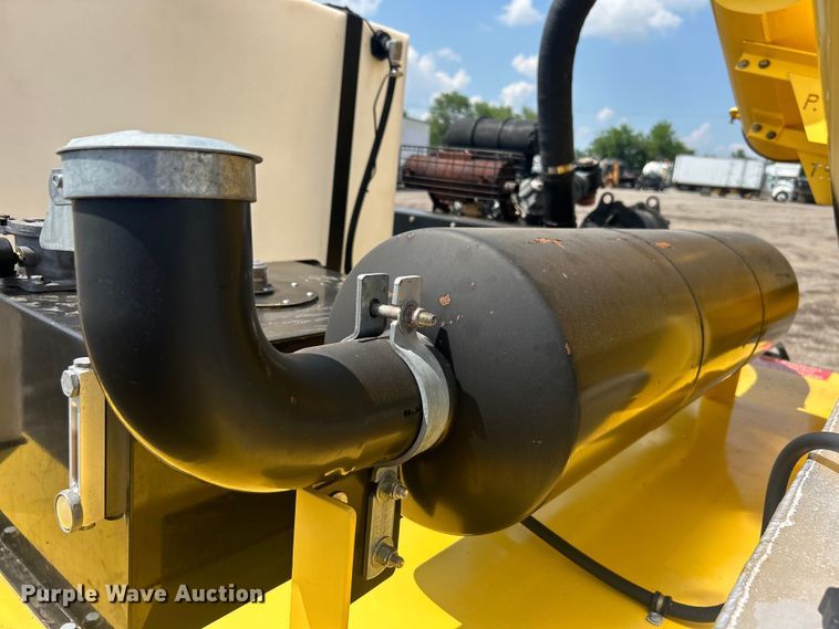 image for item EG1604 2015 Pacific Tek PV220 vacuum excavator