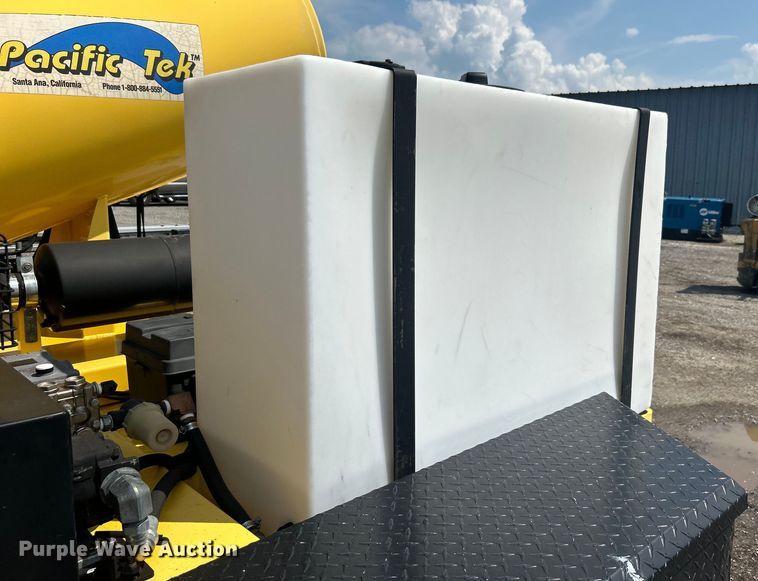 image for item EG1604 2015 Pacific Tek PV220 vacuum excavator