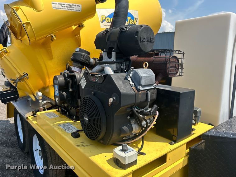 image for item EG1604 2015 Pacific Tek PV220 vacuum excavator