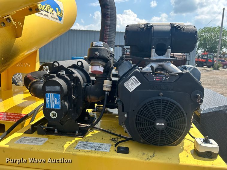 image for item EG1604 2015 Pacific Tek PV220 vacuum excavator