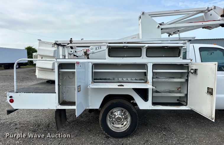 image for item EG1611 2012 Ford F450 Super Duty bucket truck