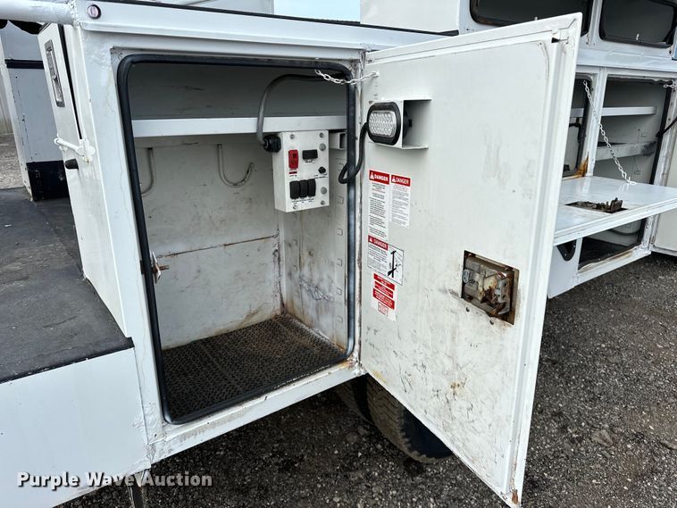 image for item EG1611 2012 Ford F450 Super Duty bucket truck