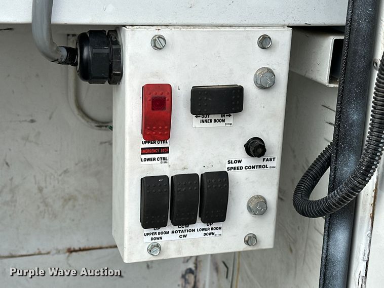 image for item EG1611 2012 Ford F450 Super Duty bucket truck